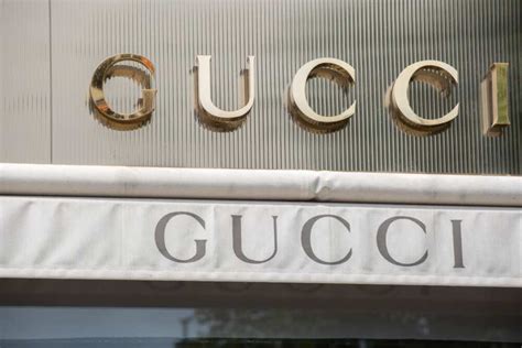 is gucci owned by kering